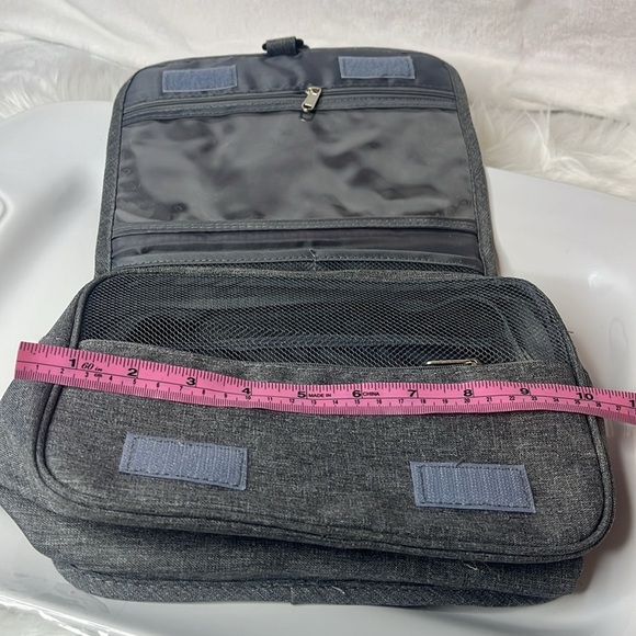 HANGING TRAVEL BAG W/Rose & Rhinestone Detail - Picture 4 of 11